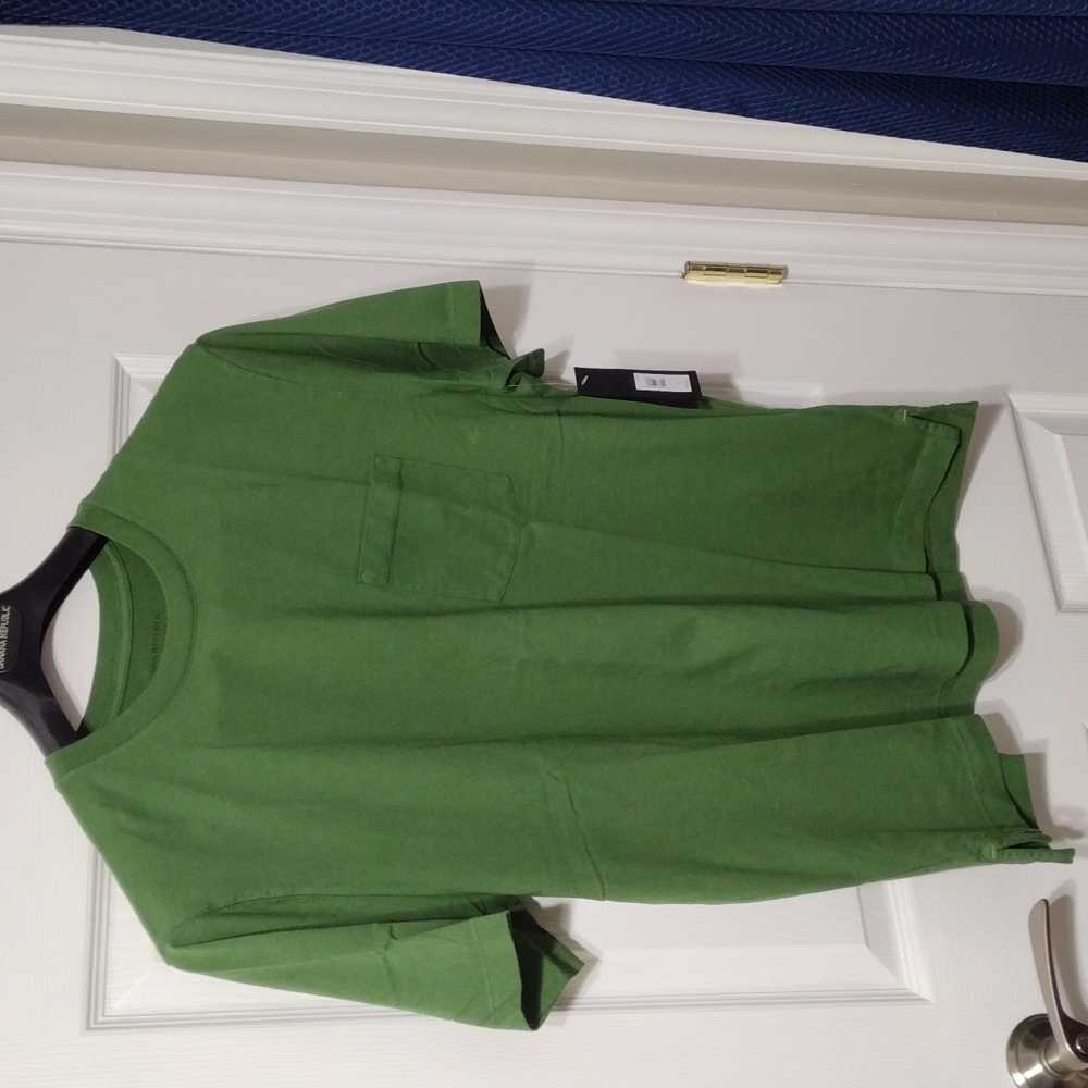 Banana Republic Authentic Crew Neck Supima Cotton Tee